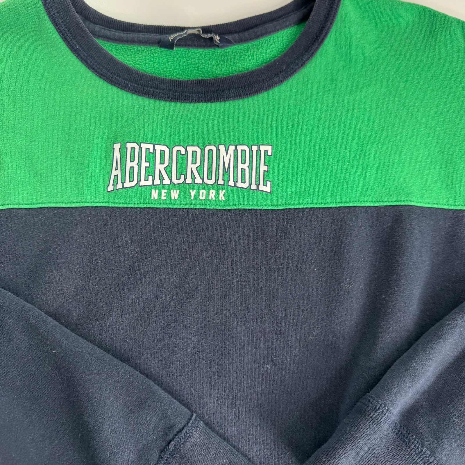 Abercrombie And Fitch Women's Navy/Green Sweatshirt Size Medium